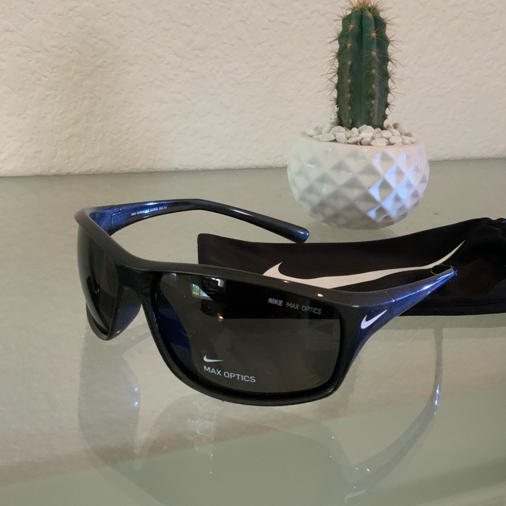 Nike Adrenaline Wrap Sunglass NWT